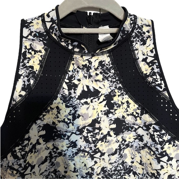 Lululemon Salty Swim Rashie Crosscourt Petal Black Clarity Yellow / Black - Picture 11 of 13